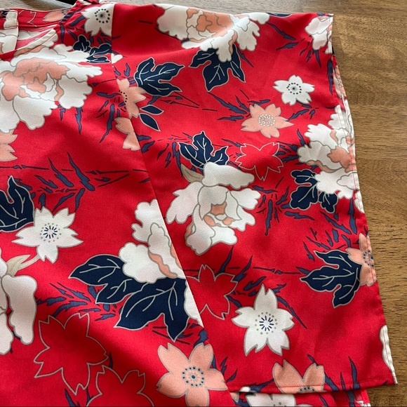 ZARA BASIC Women’s Blouse. Kimono Sleeve/Split Back. Size XS. Red Floral. - Picture 4 of 8